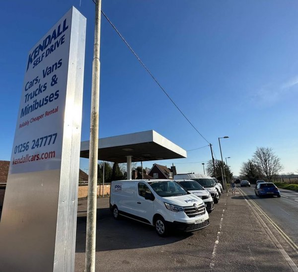 Low cost Car rental in Basingstoke, Van hire in Basingstoke, Hampshire